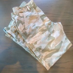 GAP Camouflage Cargo Pants - Tan and Cream